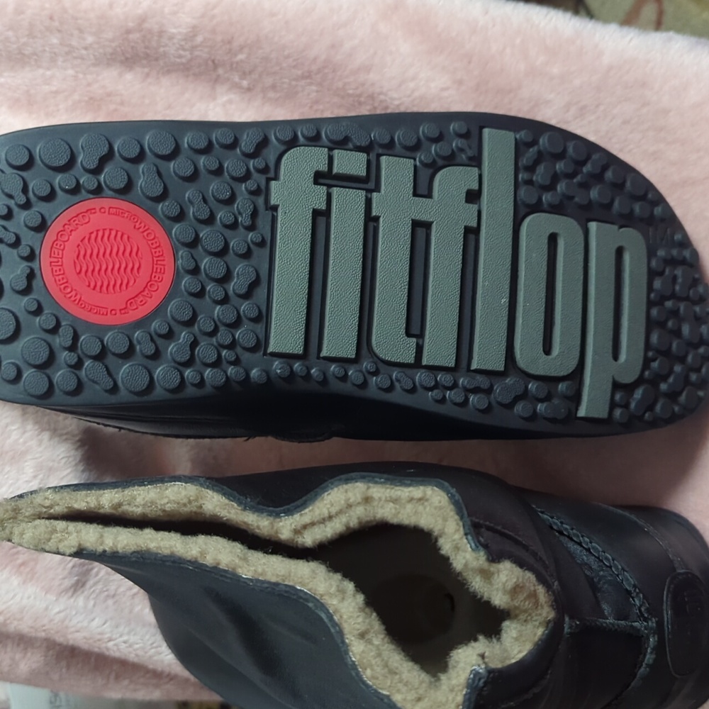 Boots - Picture 4 of 4